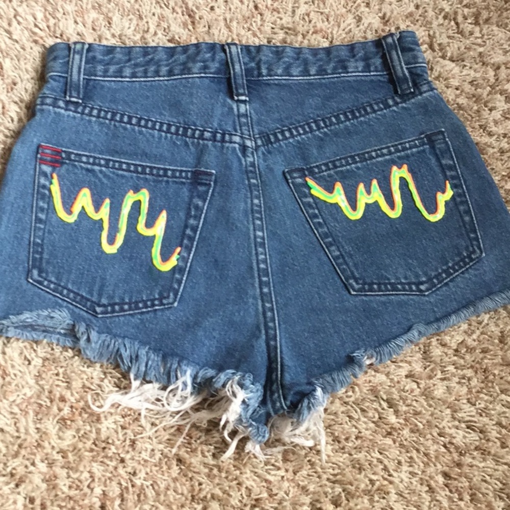 🔆drip painted shorts🔆